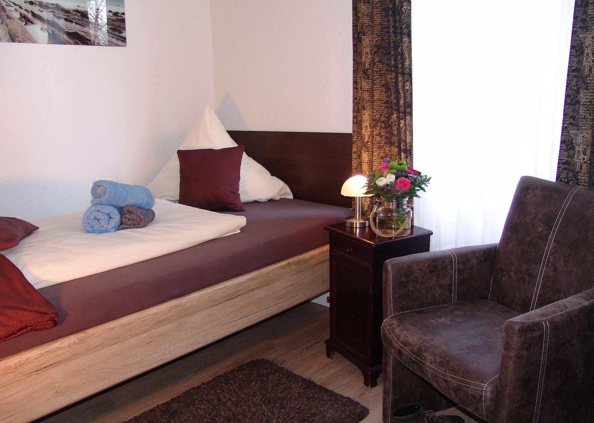 Hotel Garni Landhaus Uttum Krummhörn Eksteriør billede